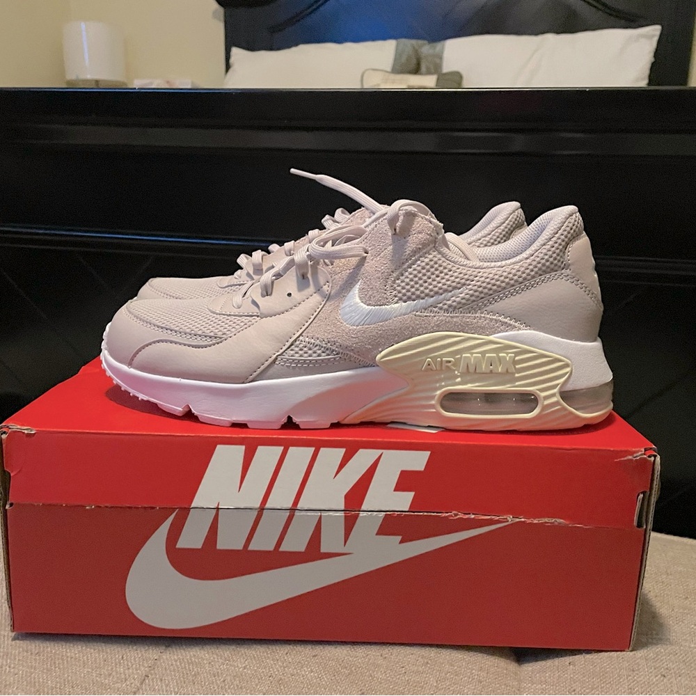 NIB Nike Air Max